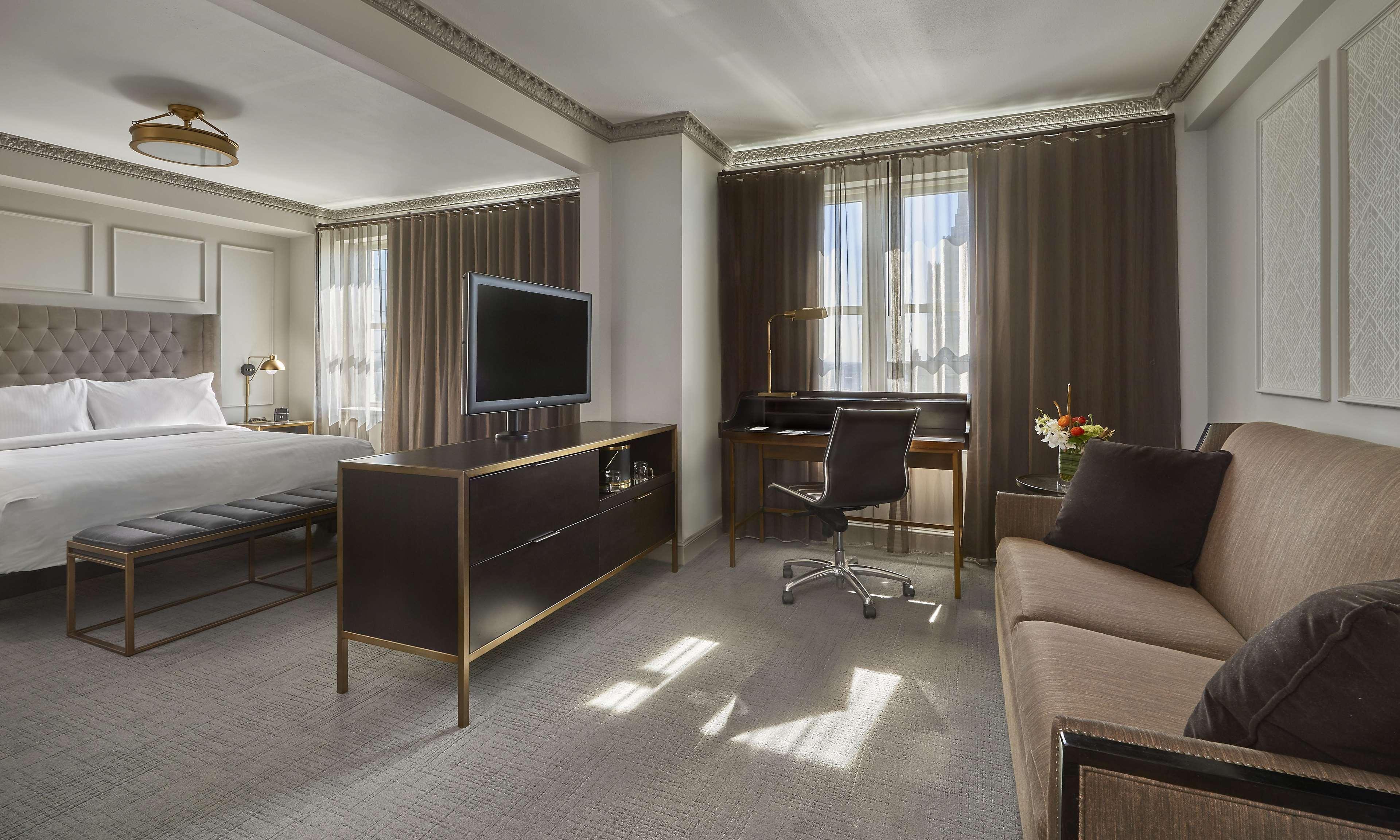 Hotel Phillips Kansas City, Curio Collection By Hilton Eksteriør billede