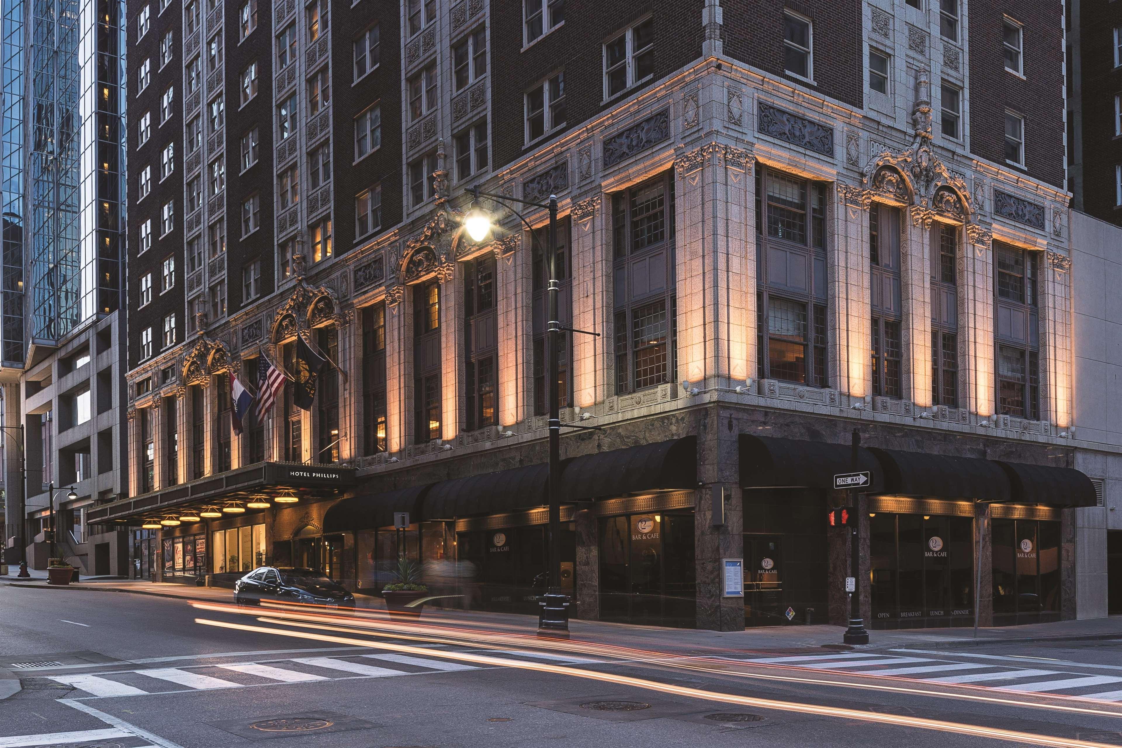 Hotel Phillips Kansas City, Curio Collection By Hilton Eksteriør billede