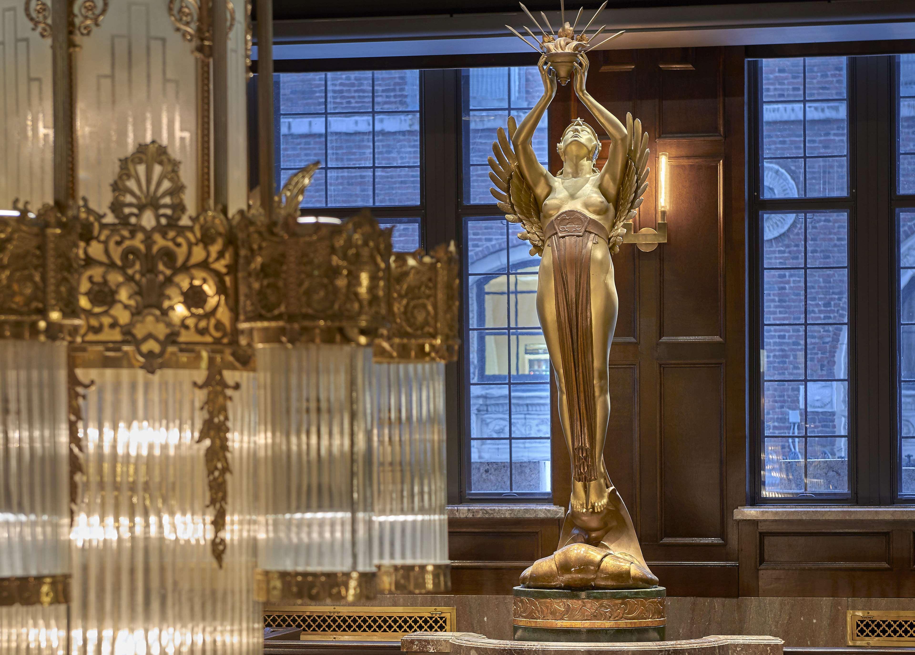 Hotel Phillips Kansas City, Curio Collection By Hilton Eksteriør billede