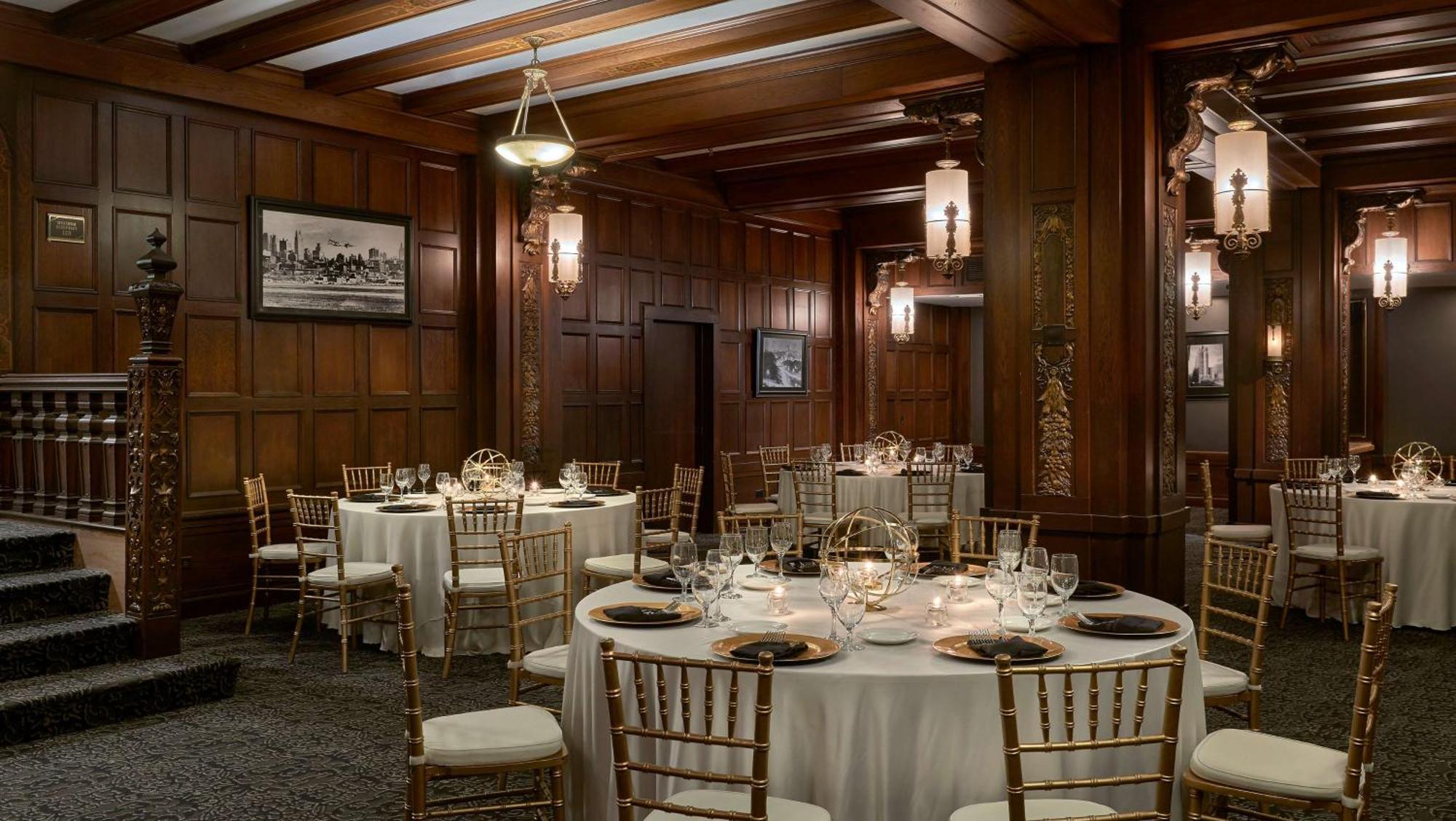 Hotel Phillips Kansas City, Curio Collection By Hilton Eksteriør billede