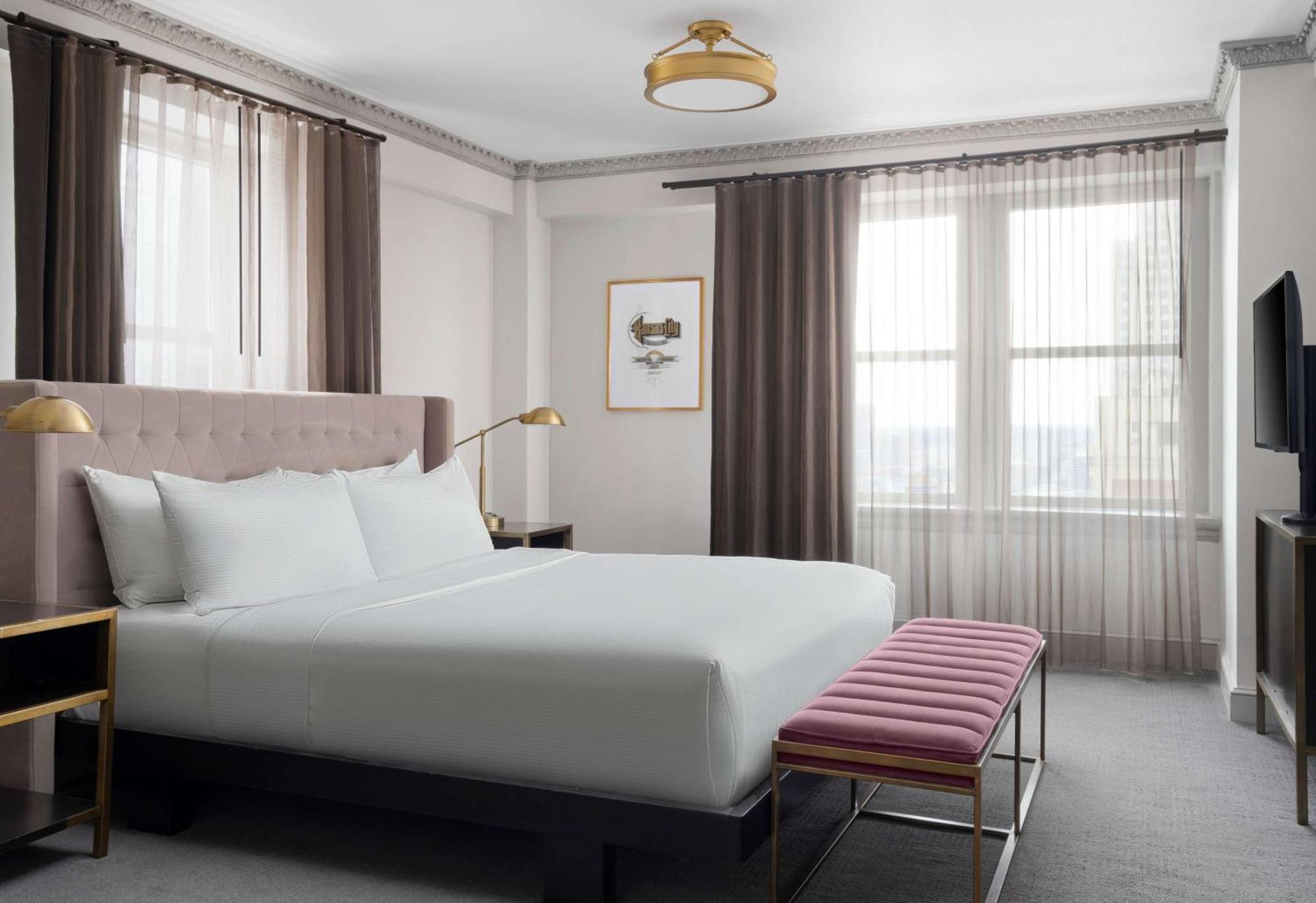 Hotel Phillips Kansas City, Curio Collection By Hilton Eksteriør billede