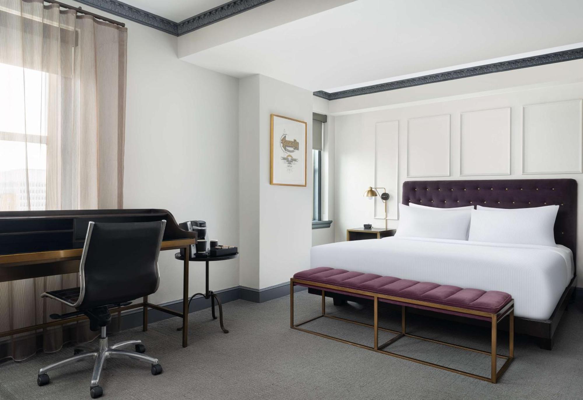 Hotel Phillips Kansas City, Curio Collection By Hilton Eksteriør billede