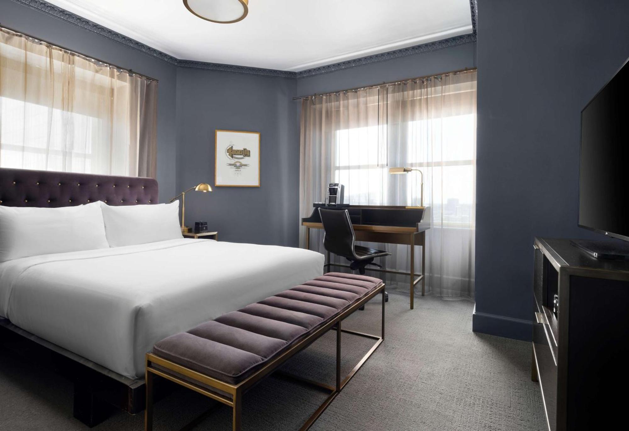Hotel Phillips Kansas City, Curio Collection By Hilton Eksteriør billede